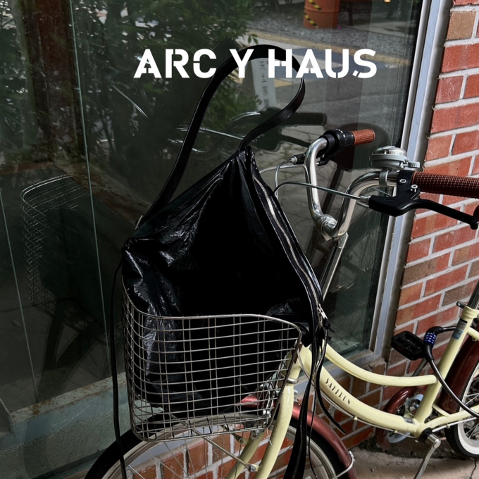 【3/18〜新登場】紙のように軽い!? 話題のTyvekバッグ〈ARC Y HAUS〉