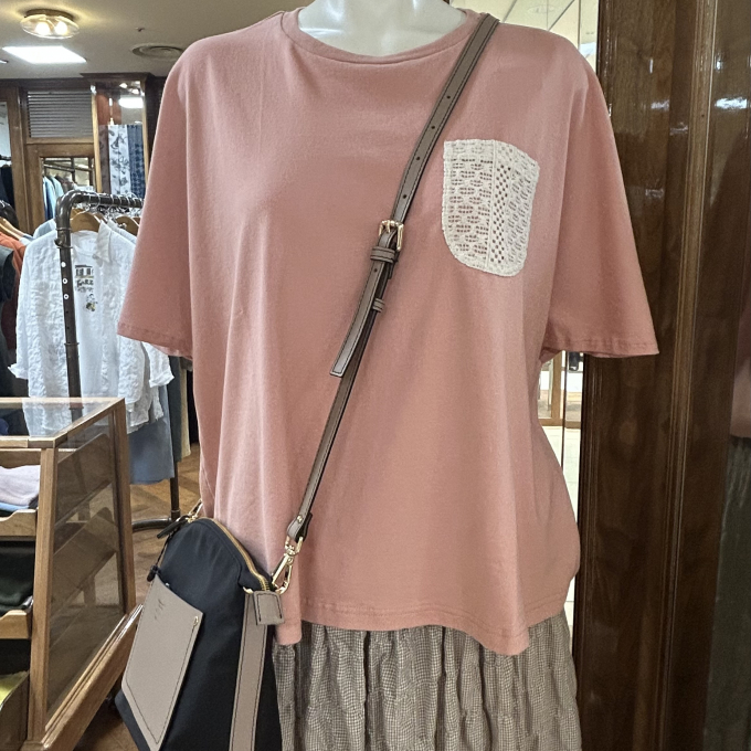 ポケットが可愛い❤️フレア袖Tシャツ