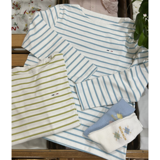 可愛いボートネックTシャツ🍀