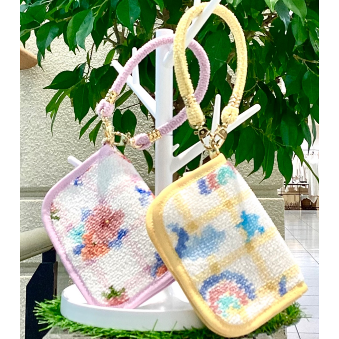 【フェイラー】バッグにつけられる便利で可愛らしいティッシュケースのご紹介🤗