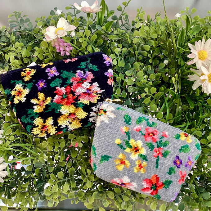 【フェイラー】使い勝手の良いサイズのポーチのご紹介です✨ご自分用やプレゼントにもおすすめ🌷