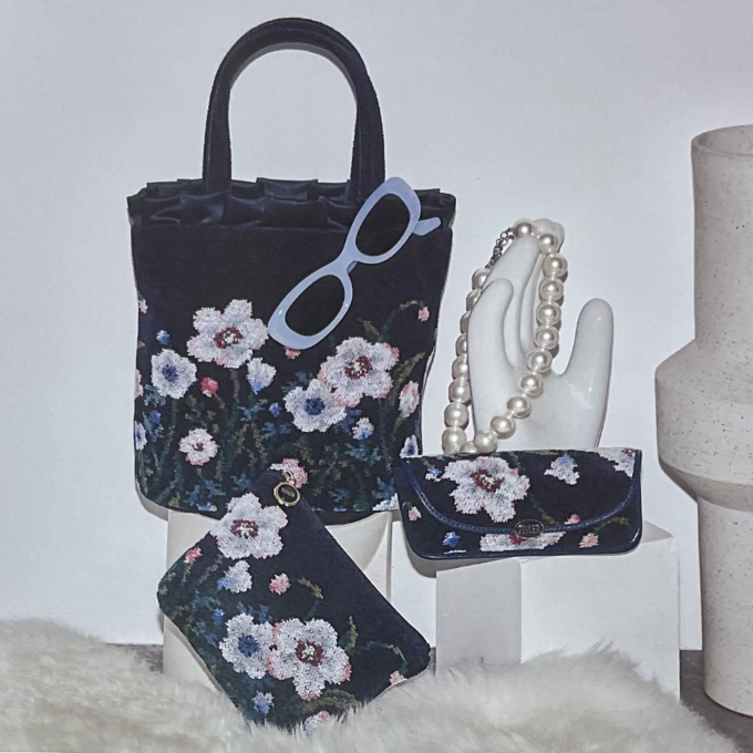 【フェイラー】新作　TWILIGHT SNOW〜雪舞う夜〜  冬のコーディネートのワンポイントになる、バッグからファッション雑貨を取り揃えました☃️