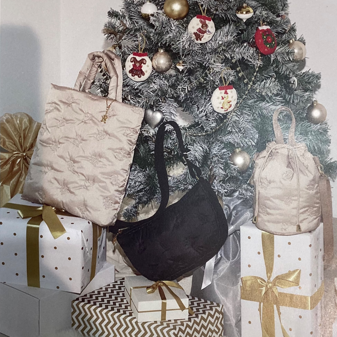 【フェイラー】クリスマスバッグコレクション🎅ハイジエンブロイダリー✨自分へのご褒美やプレゼントにもおすすめです❣️