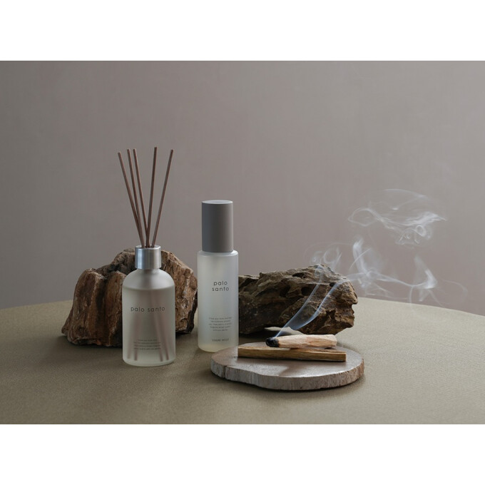 〈生活の木〉魅惑的な樹木の香り　パロサント