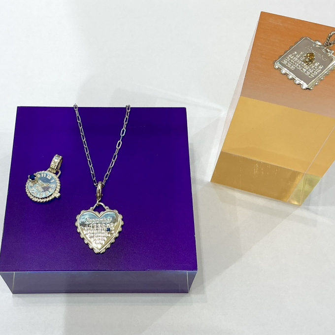 【SNSで話題☆】特別な記念日ギフトに☆アニバーサリーチャーム