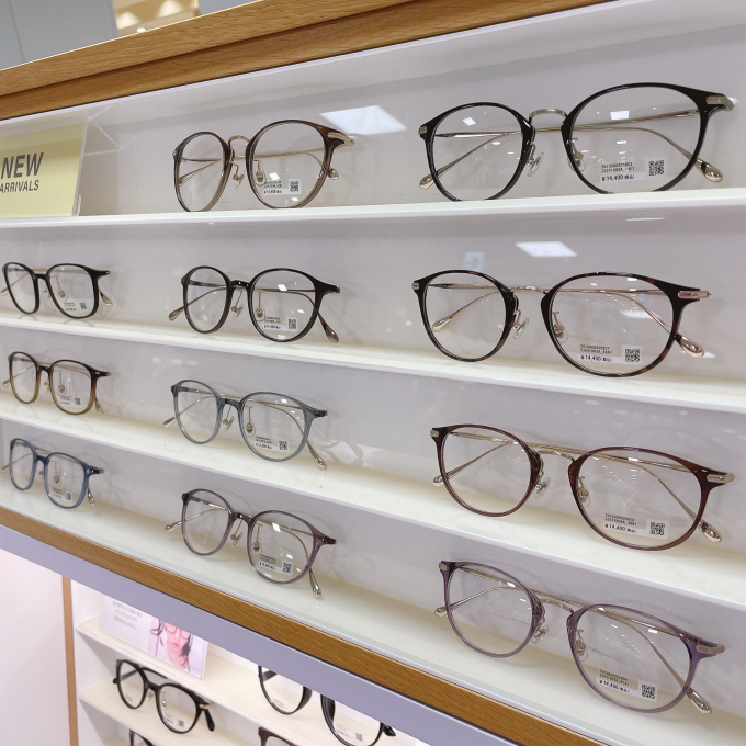 メガネも春仕様に衣替え🌸軽やか＆さわやかカラーの新商品💖