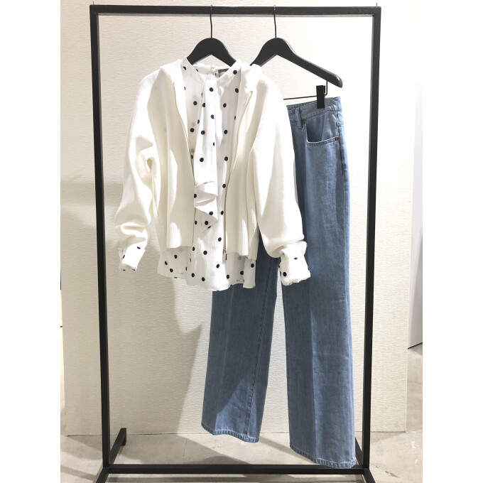 【春のおすすめ！】新作ドットブラウス