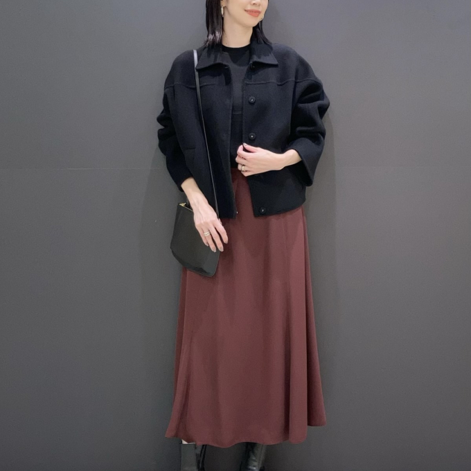 【新作】軽く暖かいショート丈コート