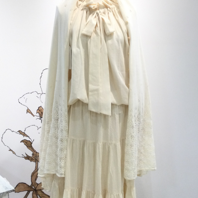 ふんわり軽やかなカルゼ生地