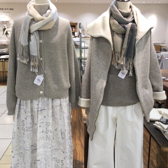 可愛らしいシルエットのカーディガン