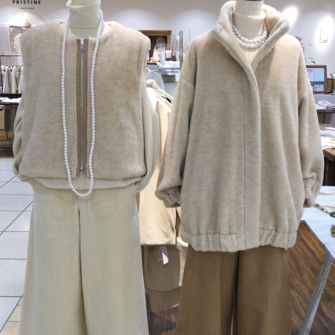 アルパカの自然な色とぬくもりをまとう