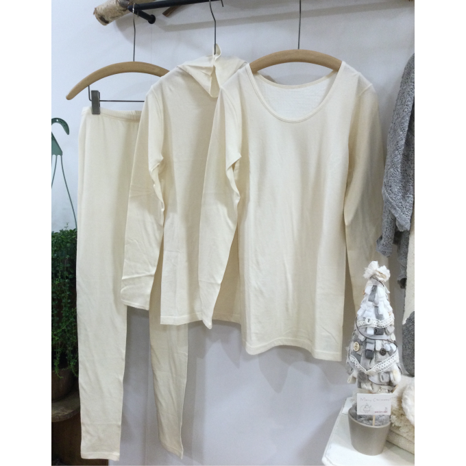 ほんのりあたたまるシルクコットンのインナー