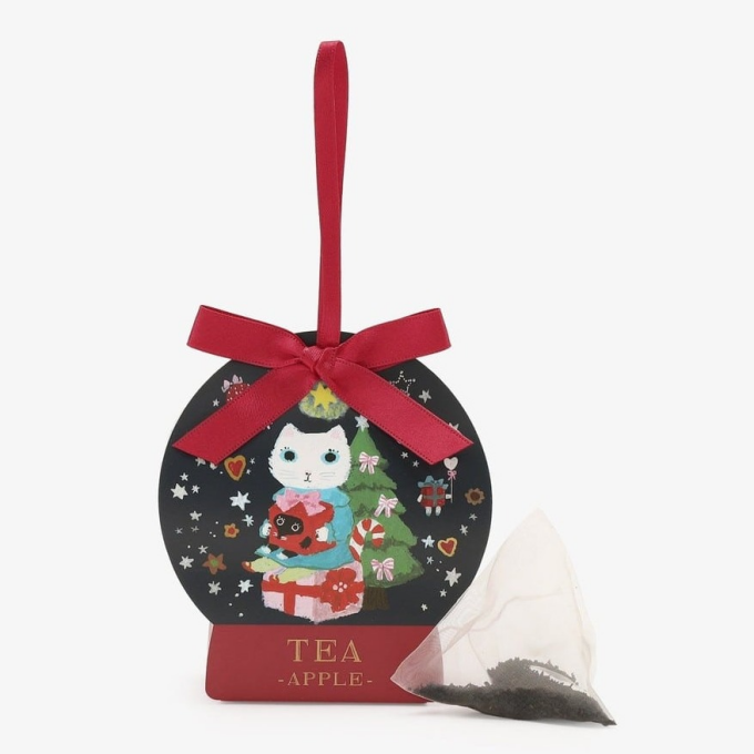 イラストレーター、北岸由美とコラボレーションしたオーナメントティー🎄