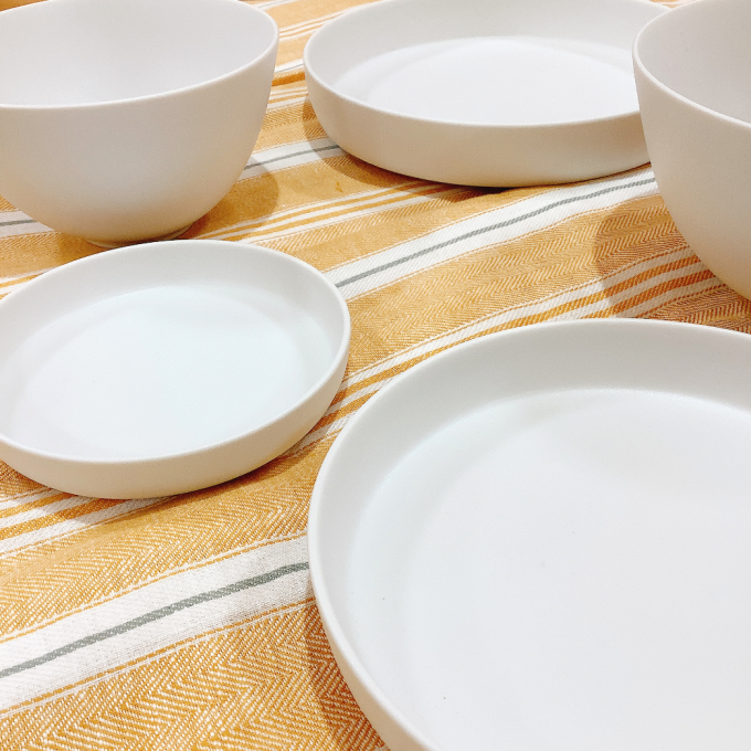 〈ドゥセー〉韓国風の真っ白なお皿はいかがですか🍽
