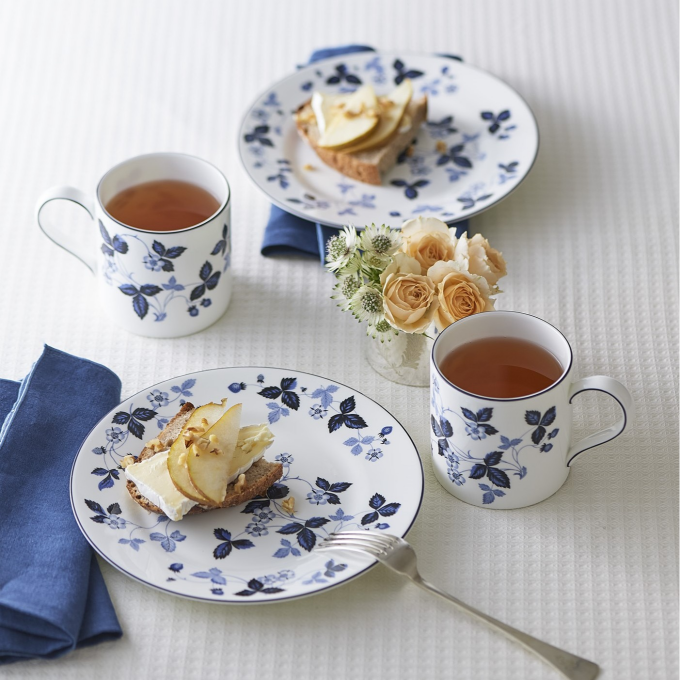 【ウェッジウッド】特別企画品　ストロベリー インクブルー マグハニーセット