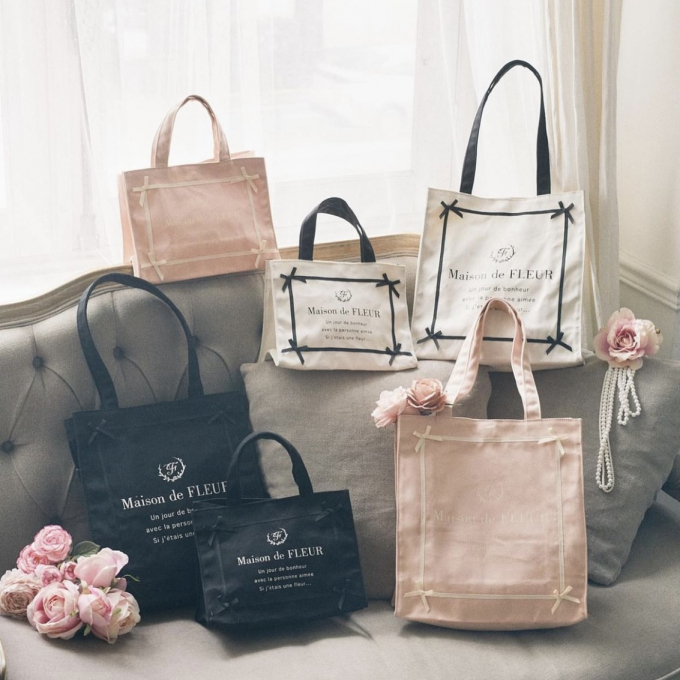 「フレームリボンキャンバストートバッグ」が再登場👜