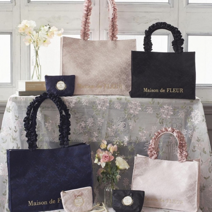 新作のレースシリーズが入荷🌹