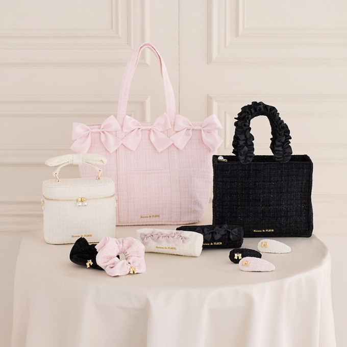 キラキラのツイード素材が大人可愛い新作アイテムが発売🎀