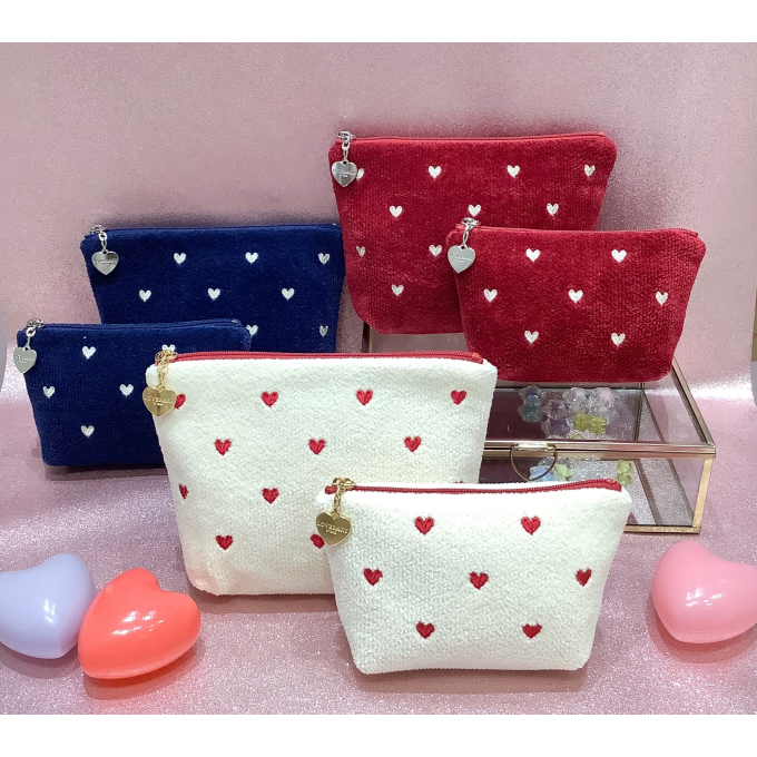 【ラブラリー バイ フェイラー】ハートが刺繍されたポーチは、心のこもったプレゼントにぴったり！『ラブラリーハート』再入荷しております。