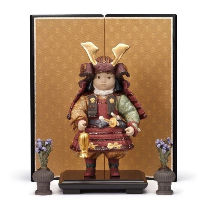 【リヤドロ　大丸札幌店】お手入れ簡単、磁器の五月人形。