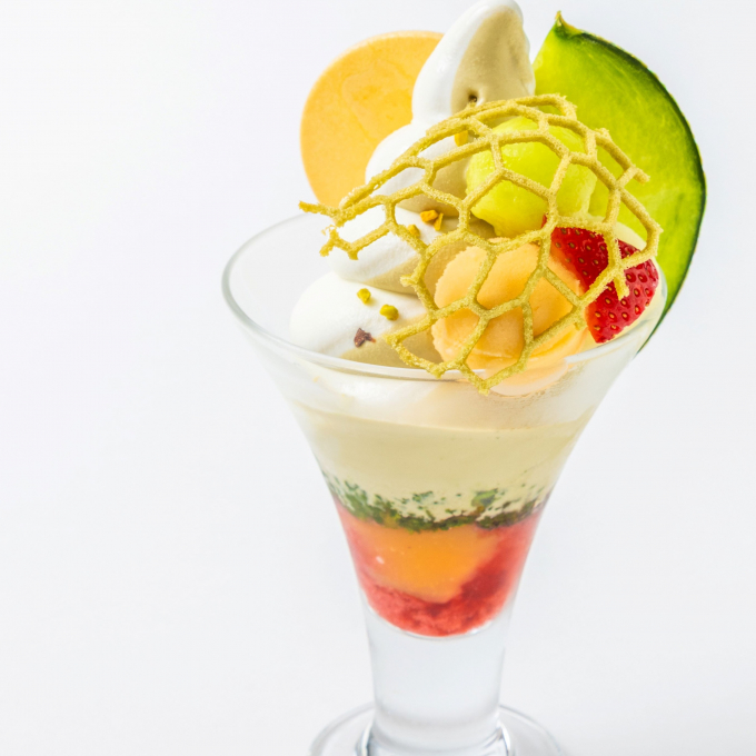 【食べられるのは大丸店のみ！】期間限定☆メロンとピスタチオのサンデー【佐藤堂大丸札幌】