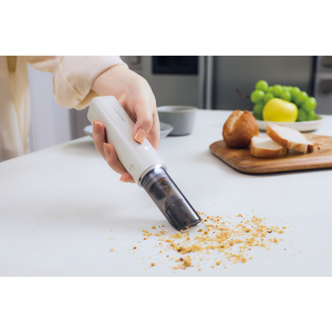 コードレスでどこでも手軽に使えるクリーナー「レコルト コードレス スポットクリーナー」