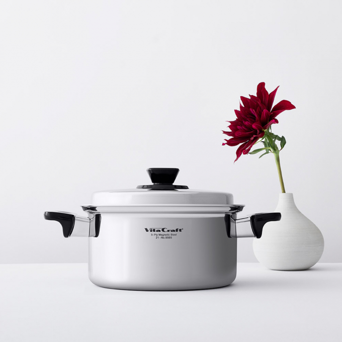 伝統的なスタイルを受け継いだ正統派「ビタクラフト Vシリーズ」