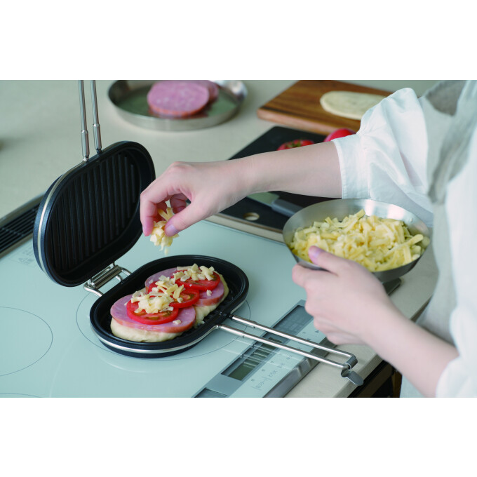 好きな食材を挟んで、カリカリあつあつのホットサンドが作れる「家事問屋 パニーニパン」