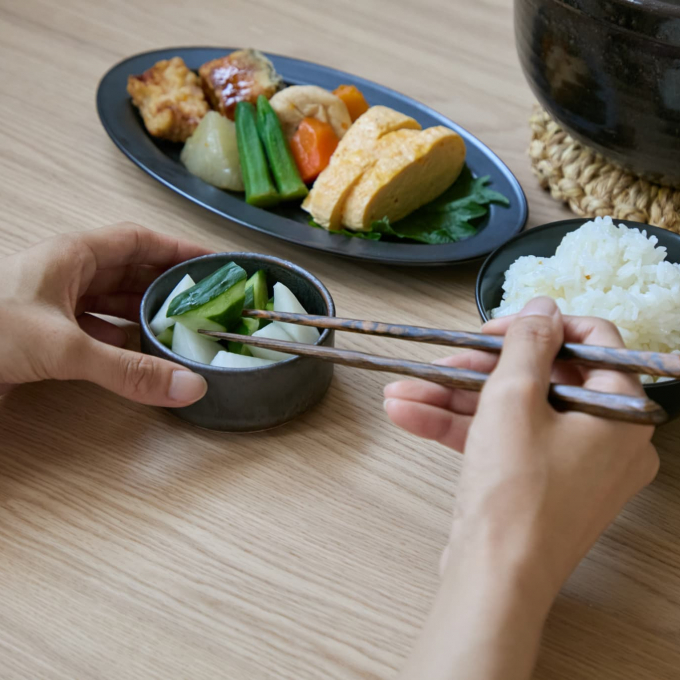 江戸の粋を、日々の食卓へ。「にちにち道具 江戸の木箸」