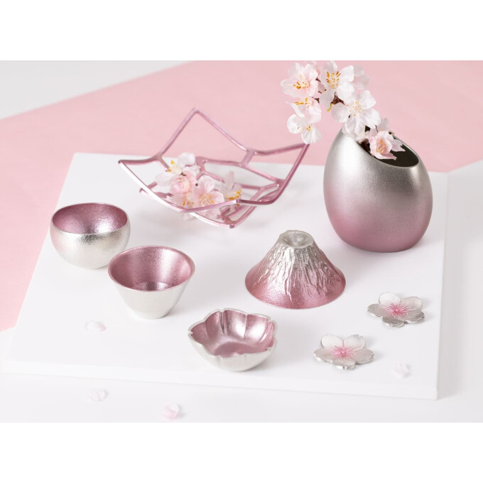 新たなる花鳥百獣の世界〜 佐藤潤絵画展 | 美術画廊 | 大丸札幌店公式