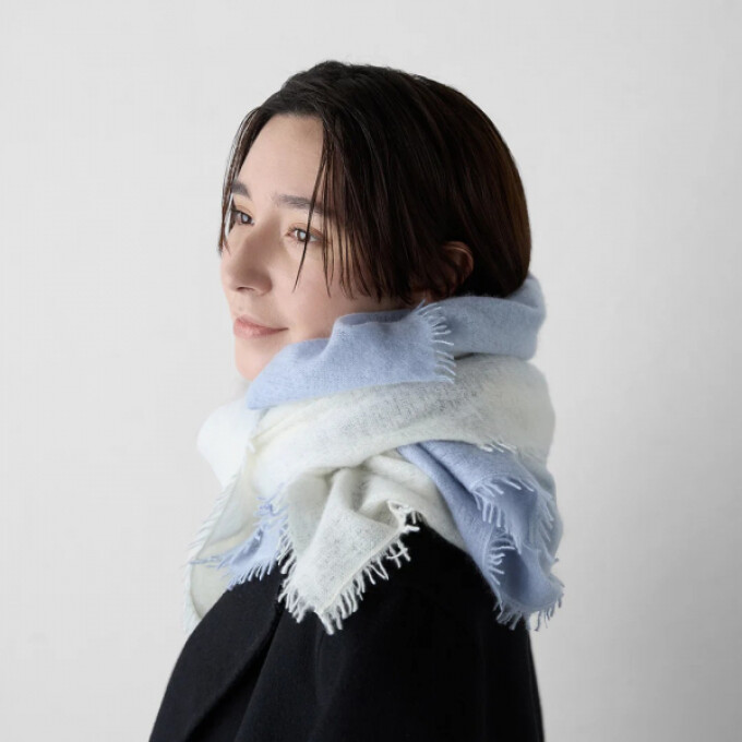 カシミヤ100%のグラデーションストール「ワタユキ ストール」