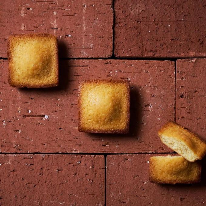 北海道のお土産に！北海道ブラウンチーズより新作『北の赤れんが』