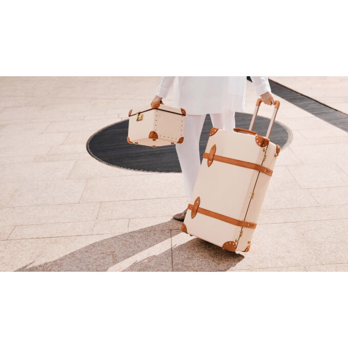 ◆グローブ・トロッター◆英国の歴史薫るケースとともに、新たなる旅の始まりへ