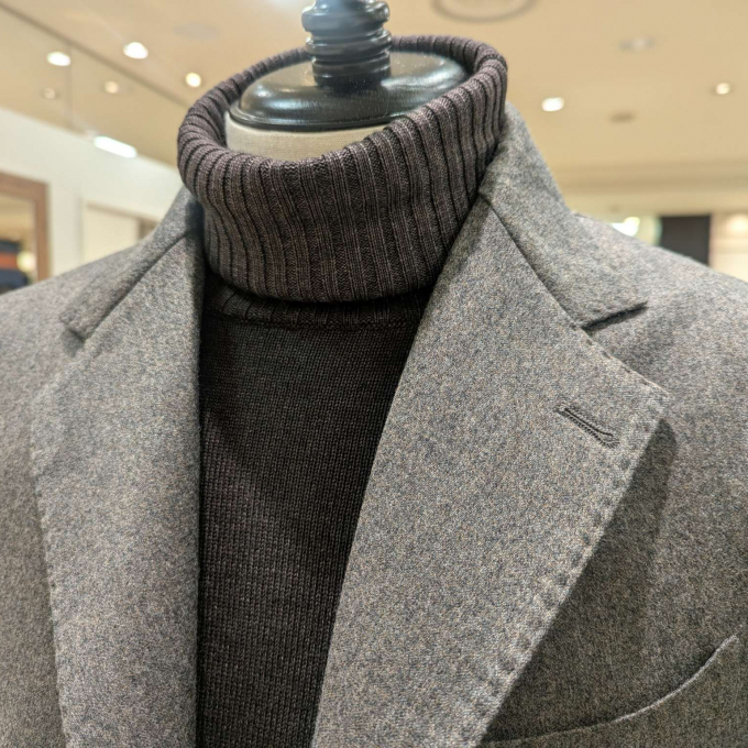 〈FILIPPO DE LAURENTIIS〉ニットの季節になりました