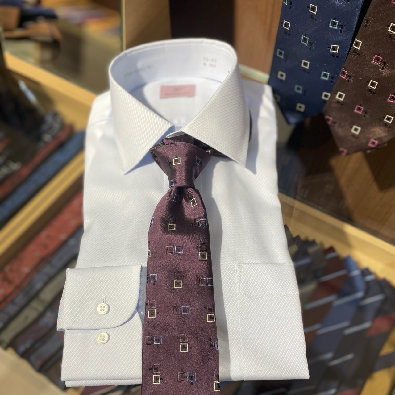 ネクタイ新入荷ブランドご紹介♪ | 紳士雑貨売場 | 大丸梅田店