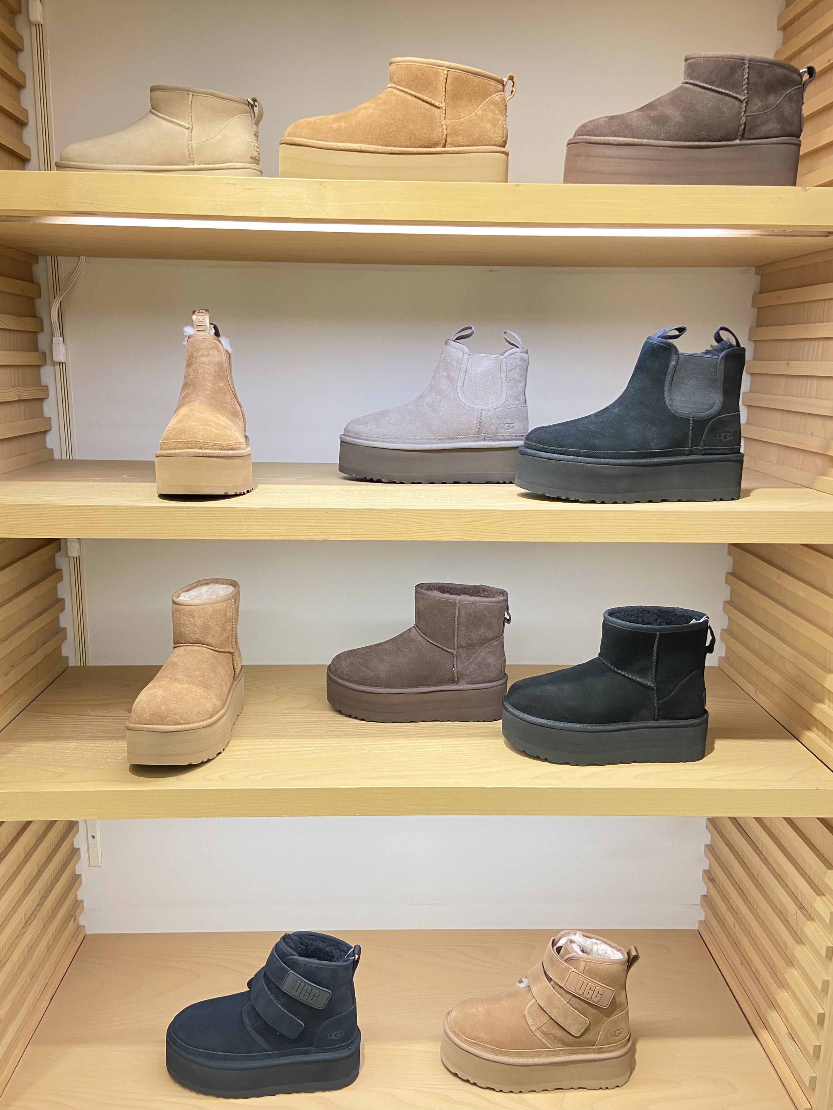 大人気✩︎ UGGのムートンブーツ👢 | 婦人くつ売場 | 大丸梅田店