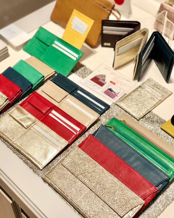 Introduction イントロダクション 婦人洋品売場 大丸梅田店公式 Shop Blog Introduction イントロダクション 婦人洋品売場 大丸梅田店公式 Shop Blog