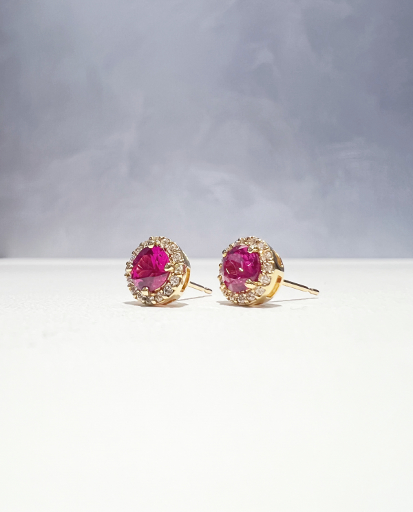 K18WG ルビー ダイヤモンド ピアス 1.00ct D0.22ct フラワー