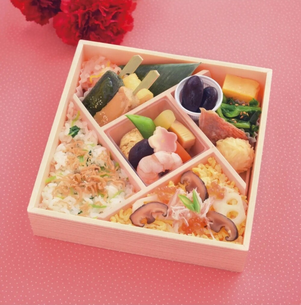 日頃の感謝を込めて💐　　　　　　　　　　　　彩り華やかな『母の日』限定弁当✨