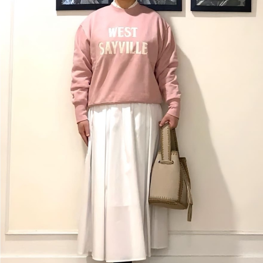 気負わず着る大人のピンクスウェットスタイル🌷💭