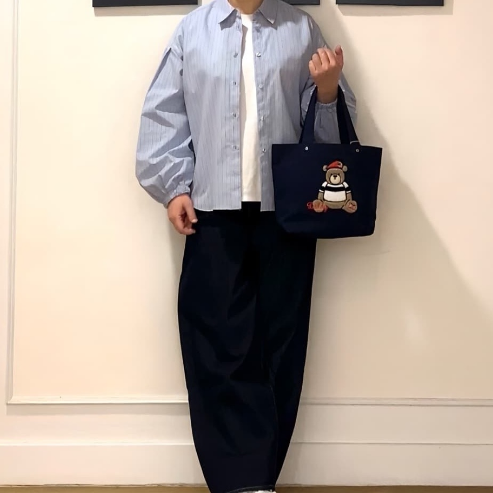 トレンド感を楽しむカーブデニムパンツコーディネート👖💫