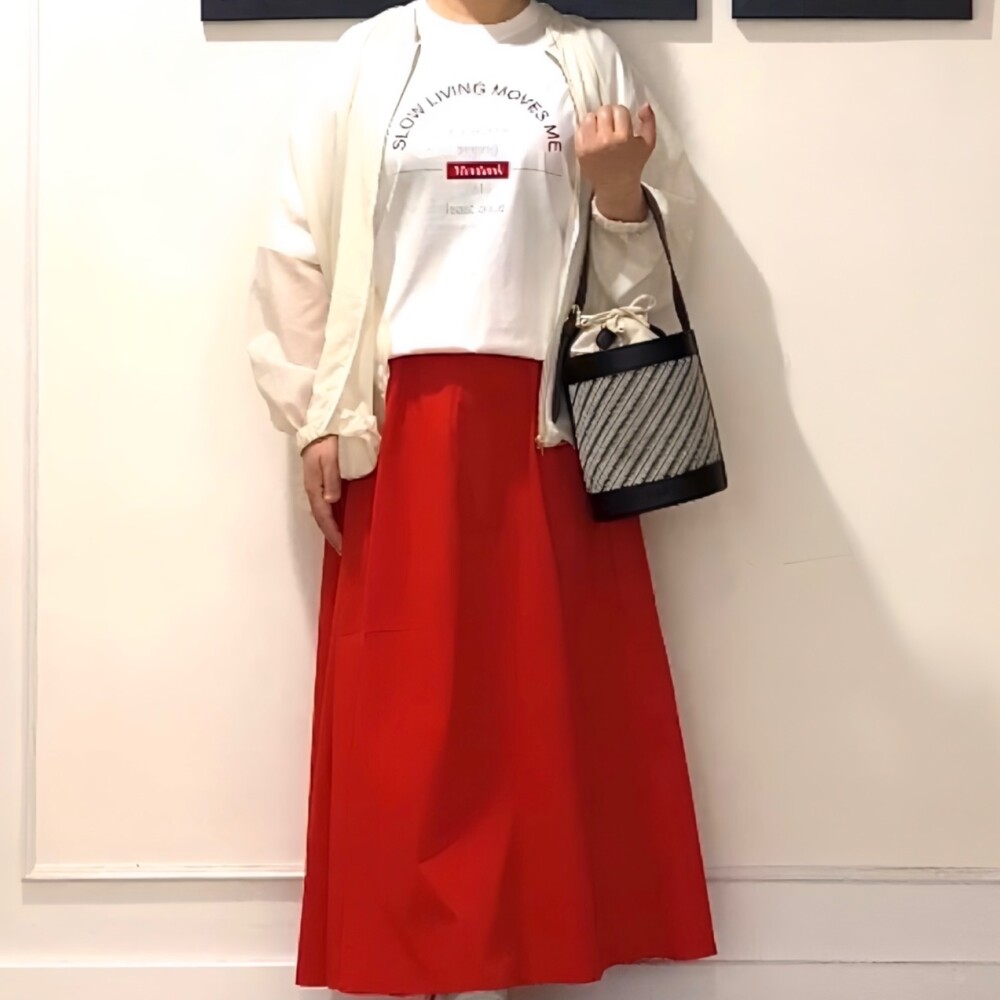主役カラーで魅せる大人ラフコーデ🍒