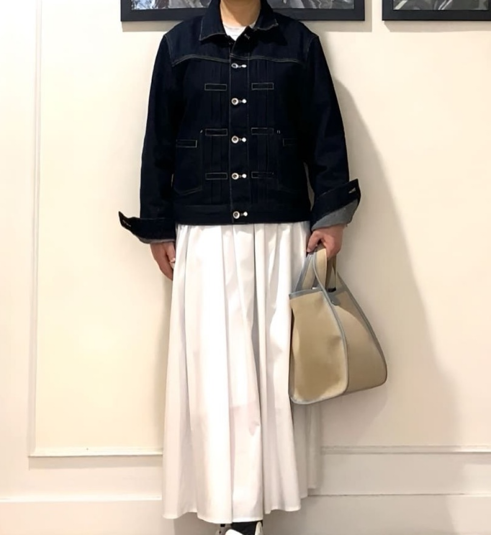 上品カジュアルなデニムジャケット×フレアスカートコーディネート🕊️💎
