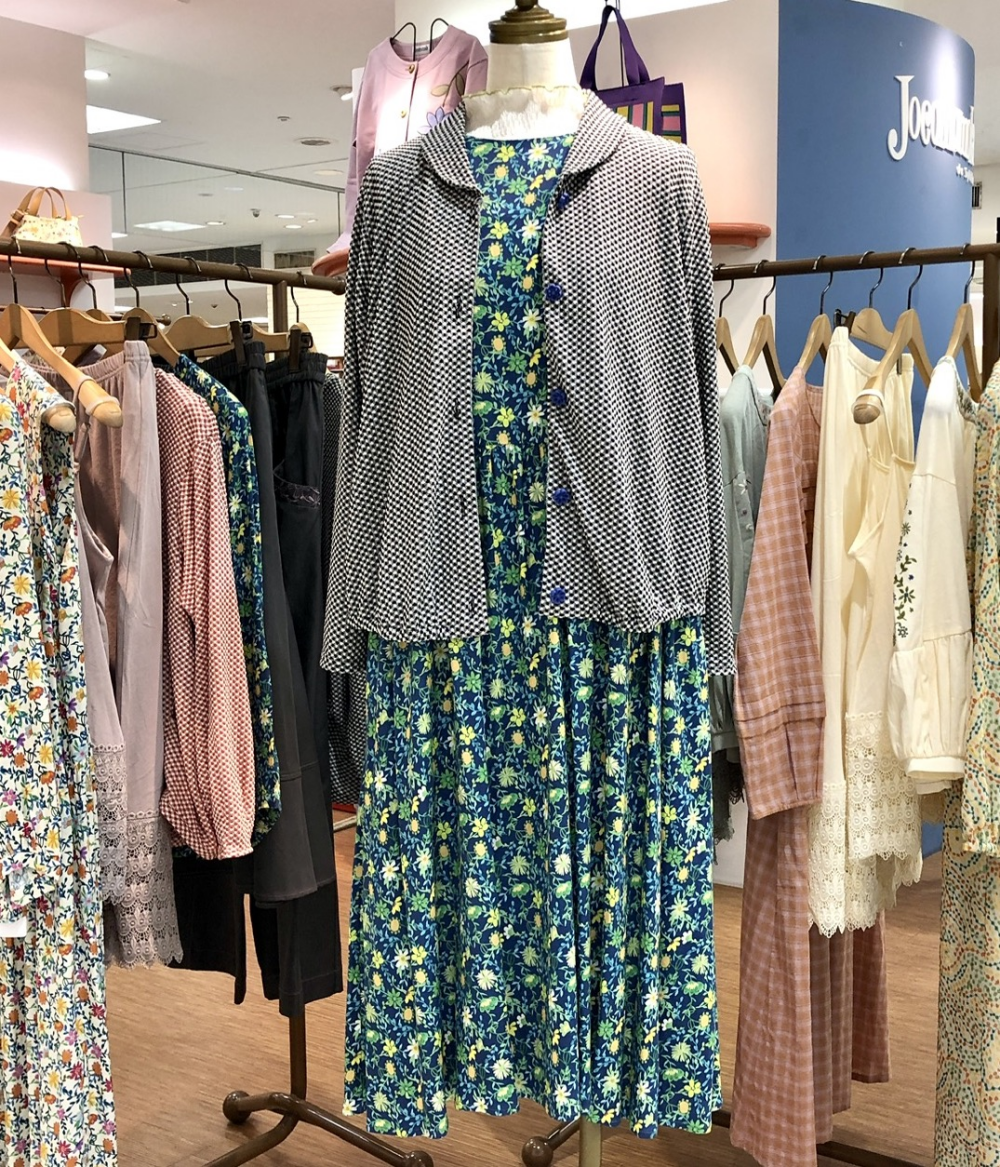 ホコモモラフェア