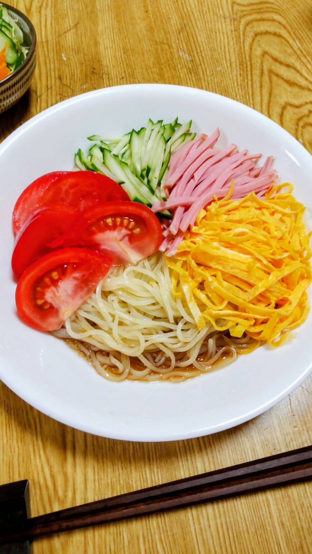 つるっと美味しい「冷やし中華」入荷しました！！