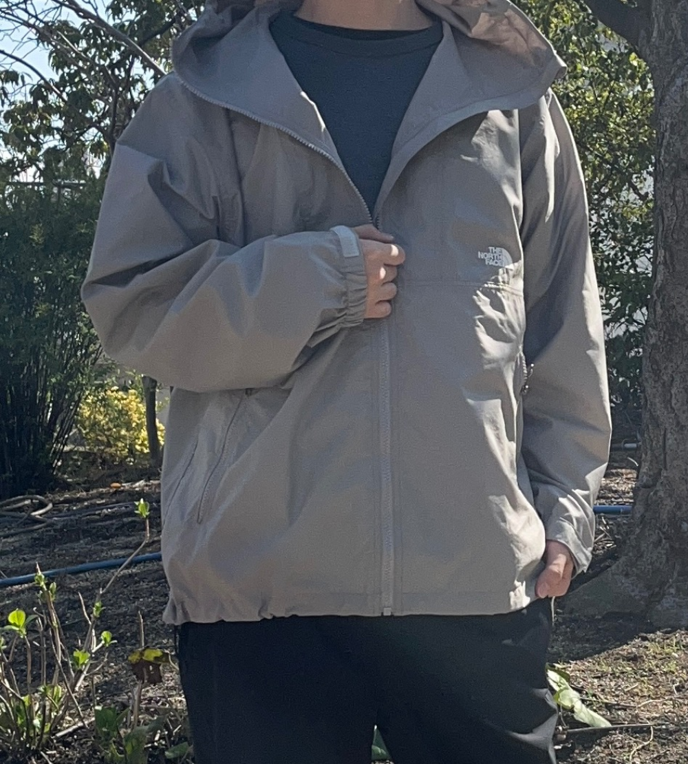 人気な撥水機能のライトアウター