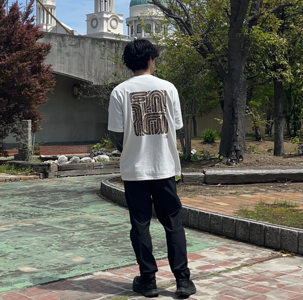 このデザインは！？　カッコいいTシャツ入荷いたしました❗️