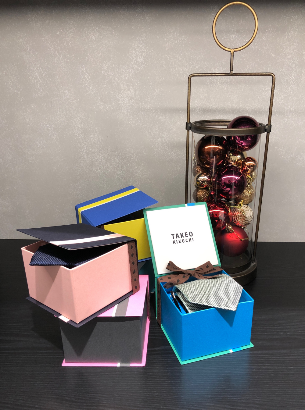 TAKEO KIKUCHI“Happy Holidays”