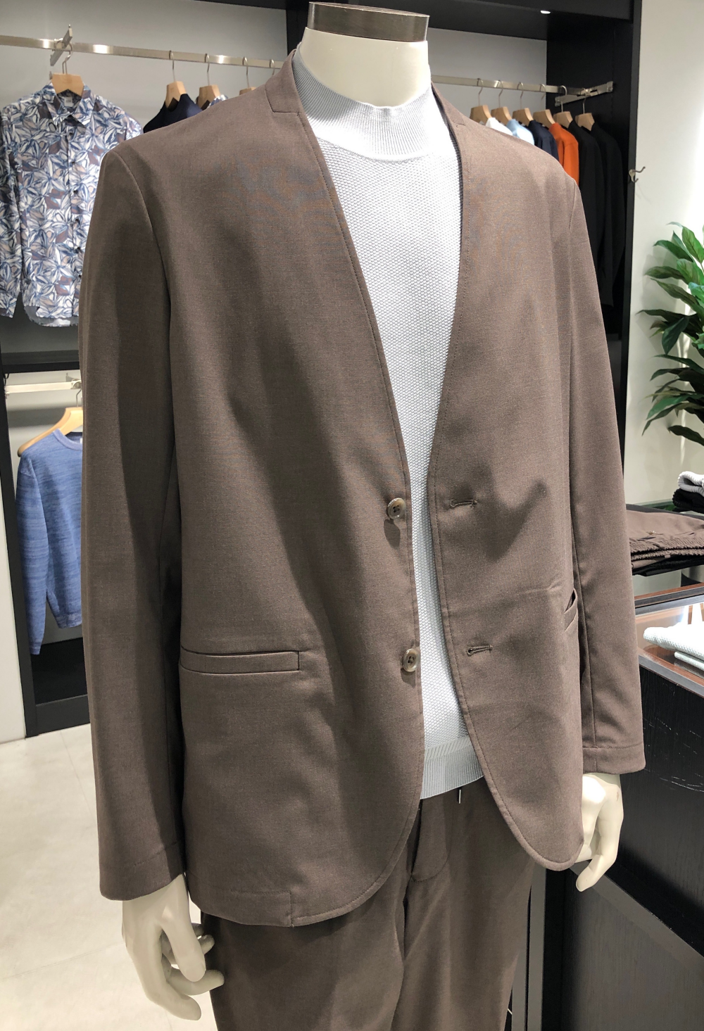 “春の新作” 気軽に羽織れるジャケット