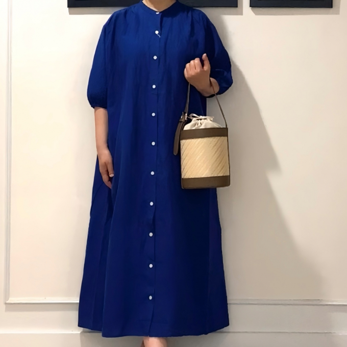 シンプルなのに華やぐ➰⋆꙳鮮やかブルーワンピース🦋